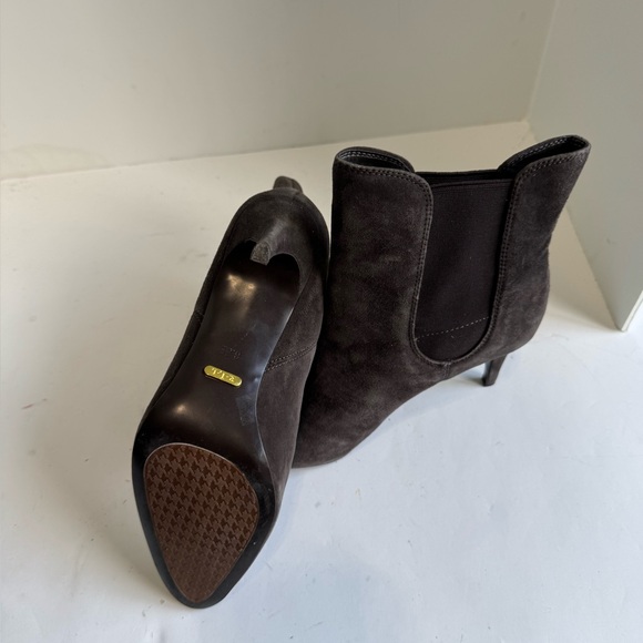 Lauren Ralph Lauren Charcoal Suede Pashia Boots. Size 8.5 - Picture 10 of 11